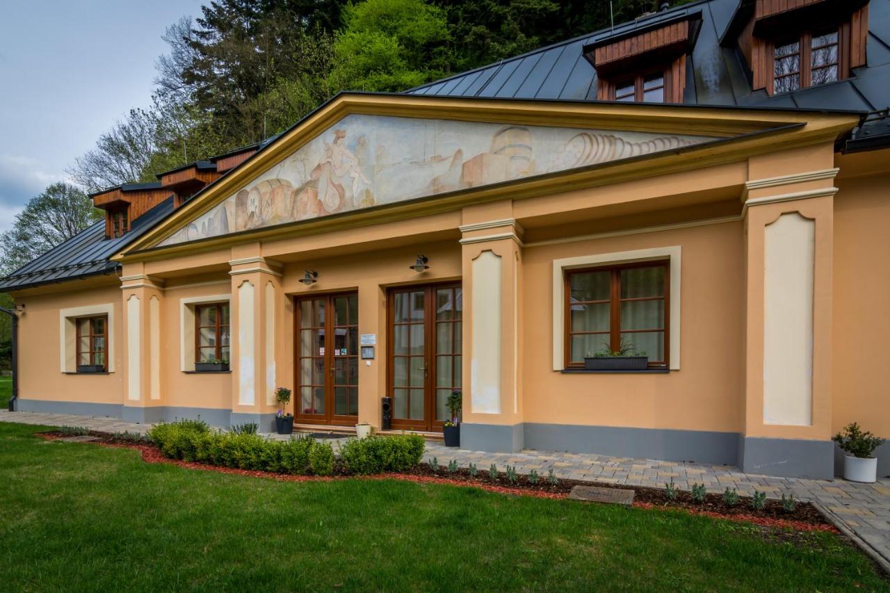 B&B Banská Štiavnica - Apartmány Weissov Dom - Bed and Breakfast Banská Štiavnica