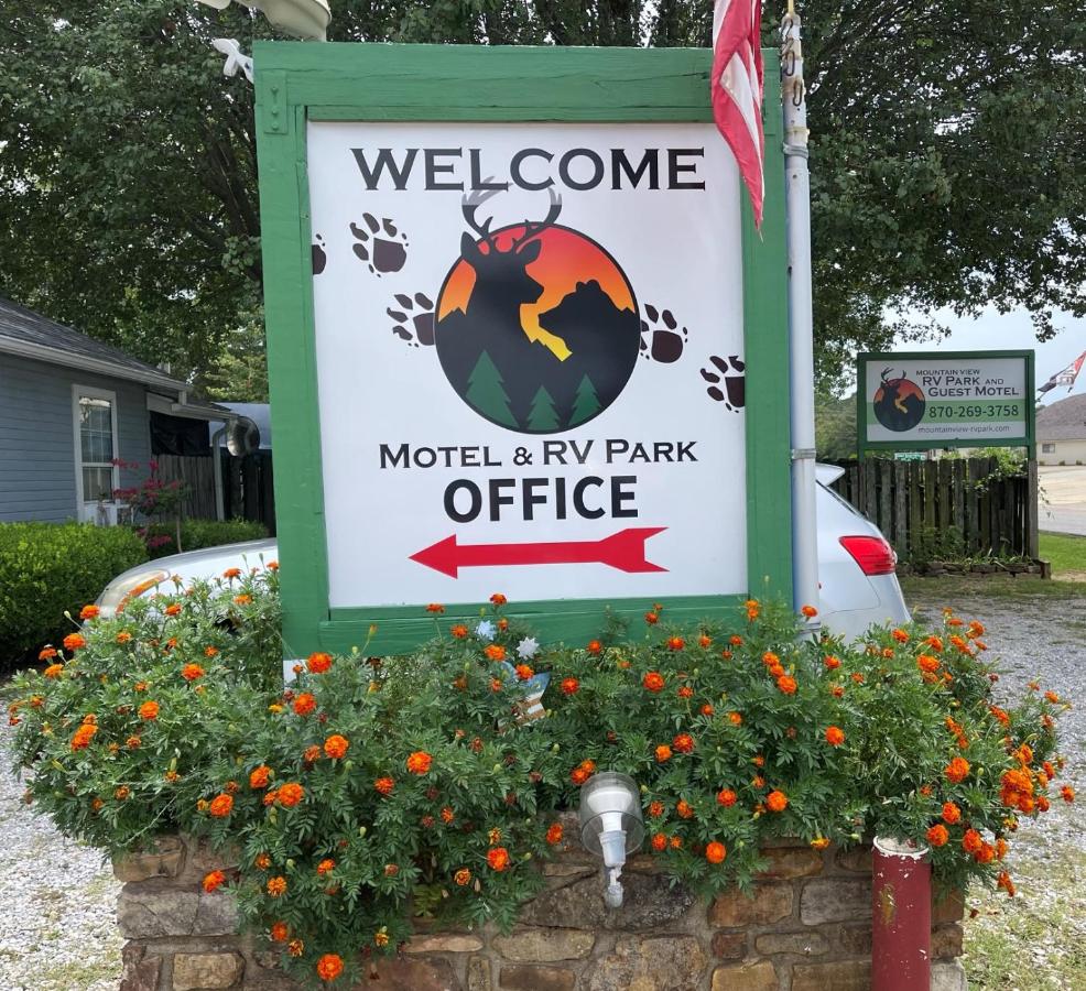 Mountain View Guest Motel - Bed and Breakfast