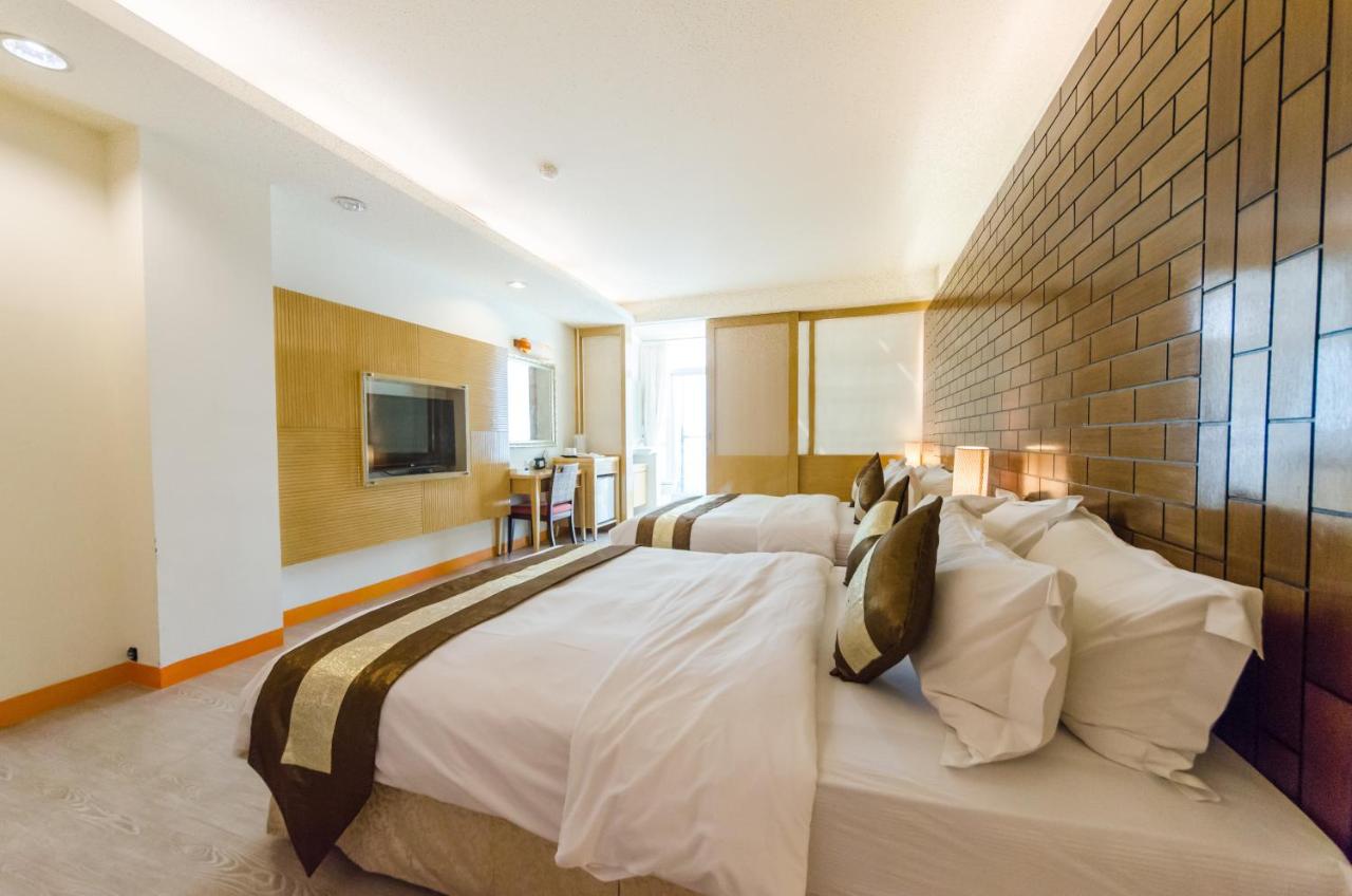 Deluxe Quadruple Room with Balcony and Sea View