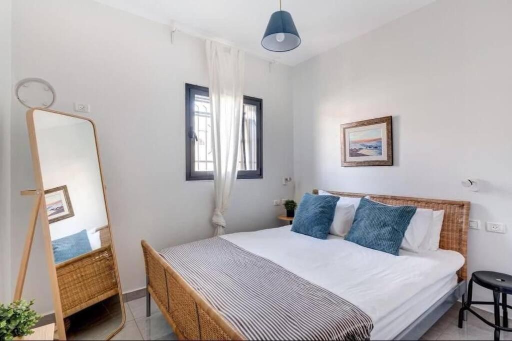 B&B Jeruzalem - One bedroom Machane Yehuda Design Apartment - Bed and Breakfast Jeruzalem