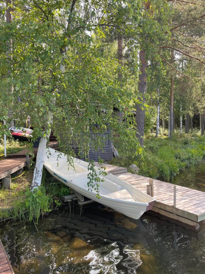 Villa Valkeinen - B&B Nilsiä