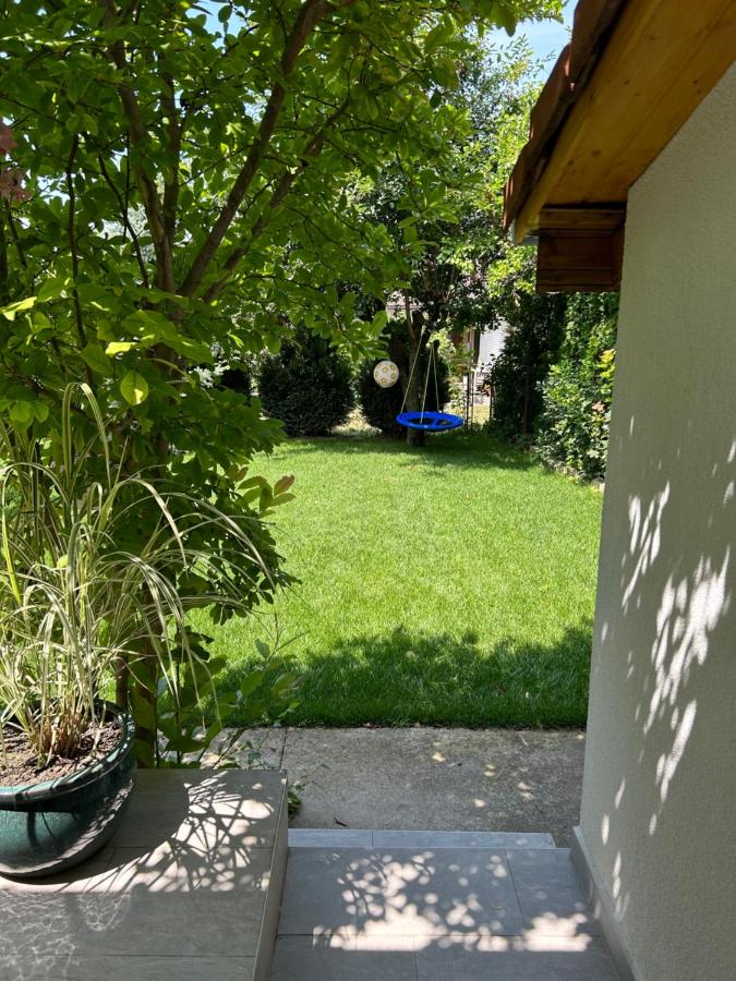 Kisvirág Vendégház - B&B