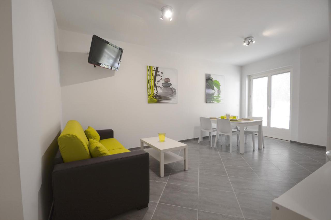 One-Bedroom Apartment with Garden View
