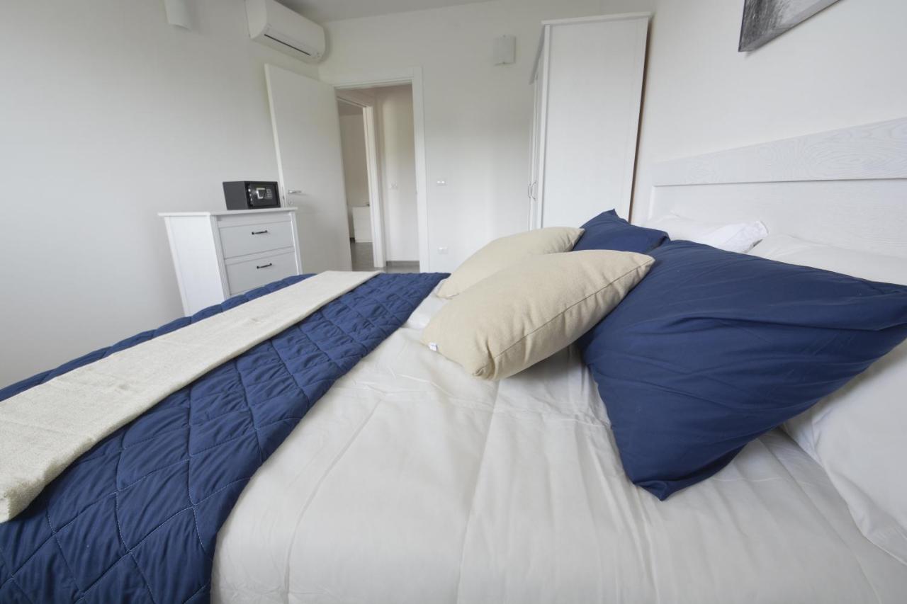 One-Bedroom Apartment with Balcony