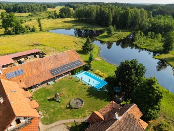 Agroturystyka "Dworek u Pelców" - Bed and Breakfast Ryn