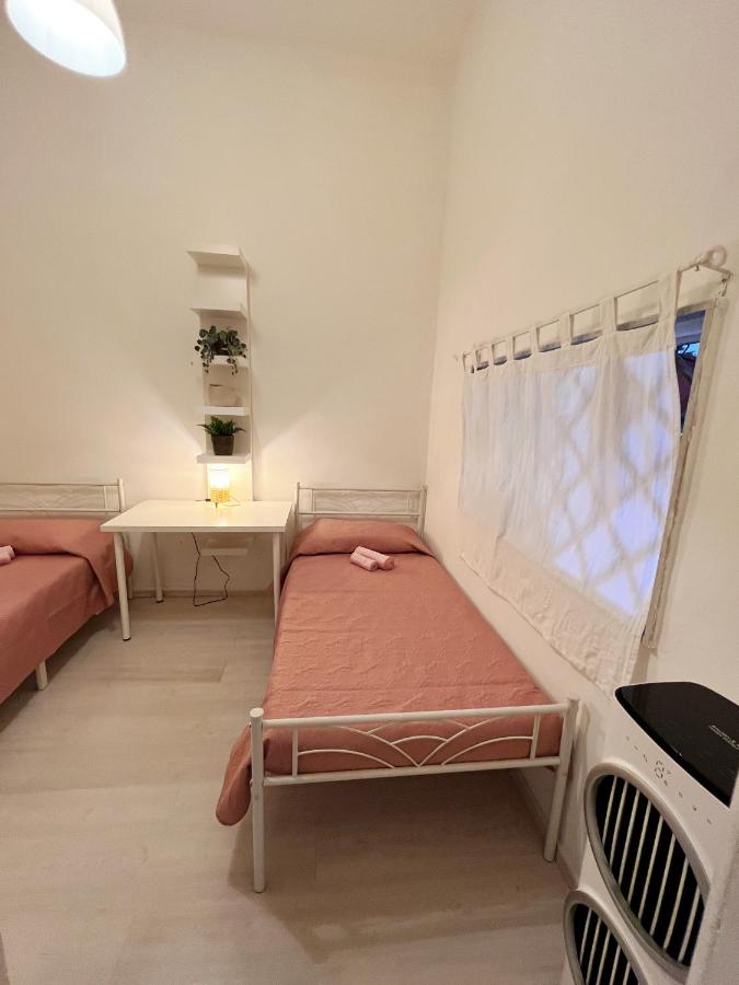 Habitación Doble con baño compartido - 2 camas