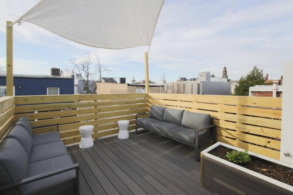 Large 2 BDR With Deck Hosted By StayRafa - Ferienwohnung Philadelphia