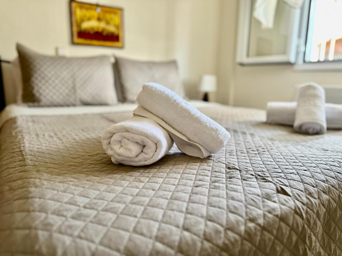 Shell-paralia ofriniou - B&B