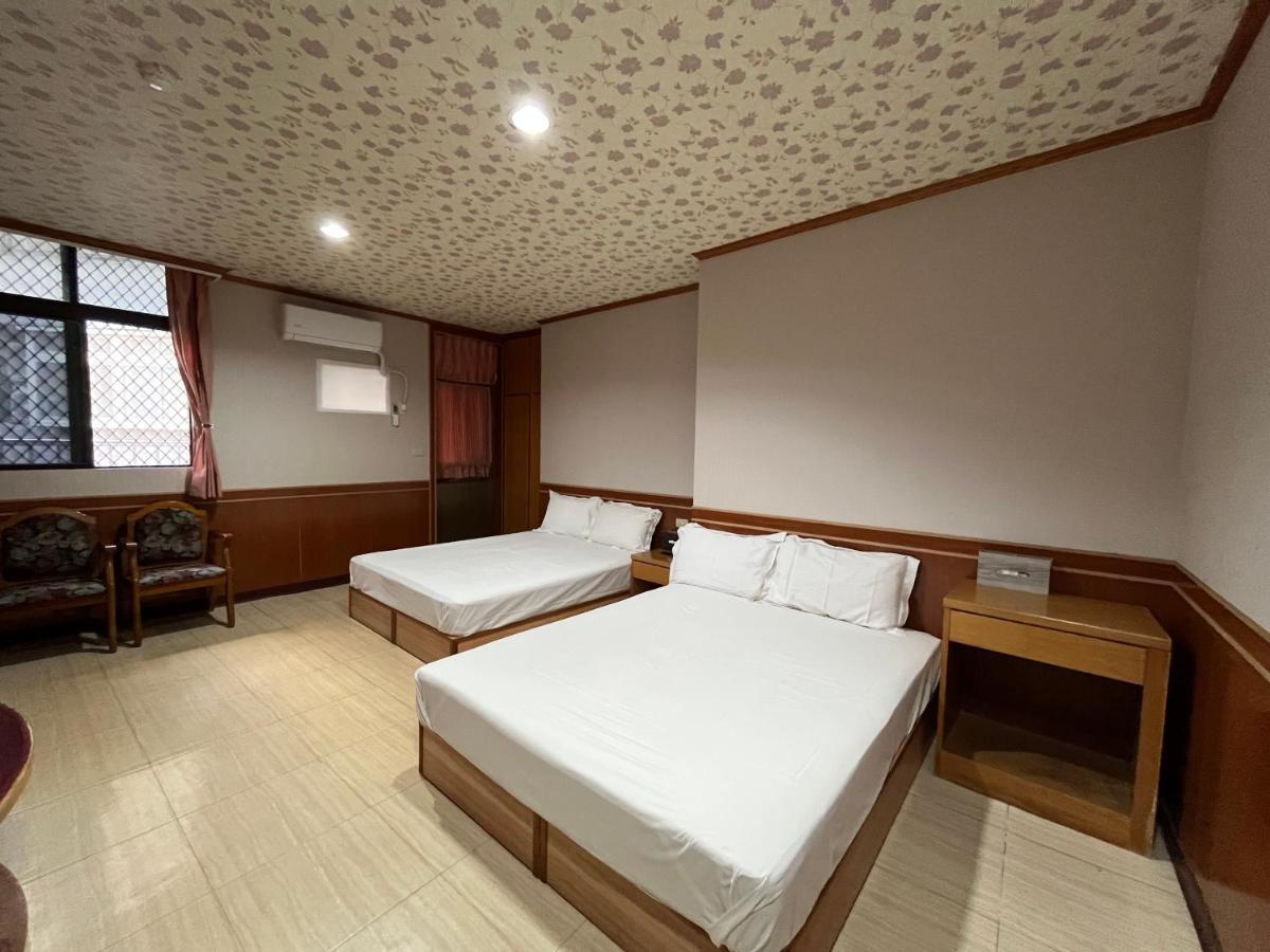 Vierbettzimmer mit eigenem Bad