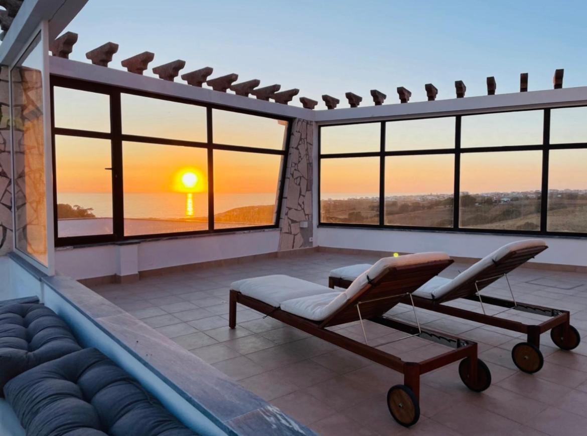 Casa das Rosas - Bed and Breakfast Carvoeira