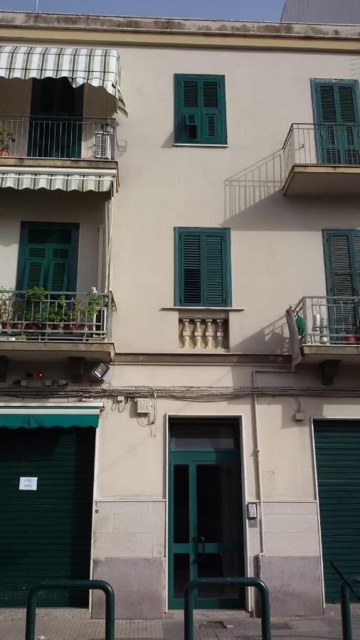 Bari, Puglia. Centrale e facile da raggiungere !! - B&B Bari