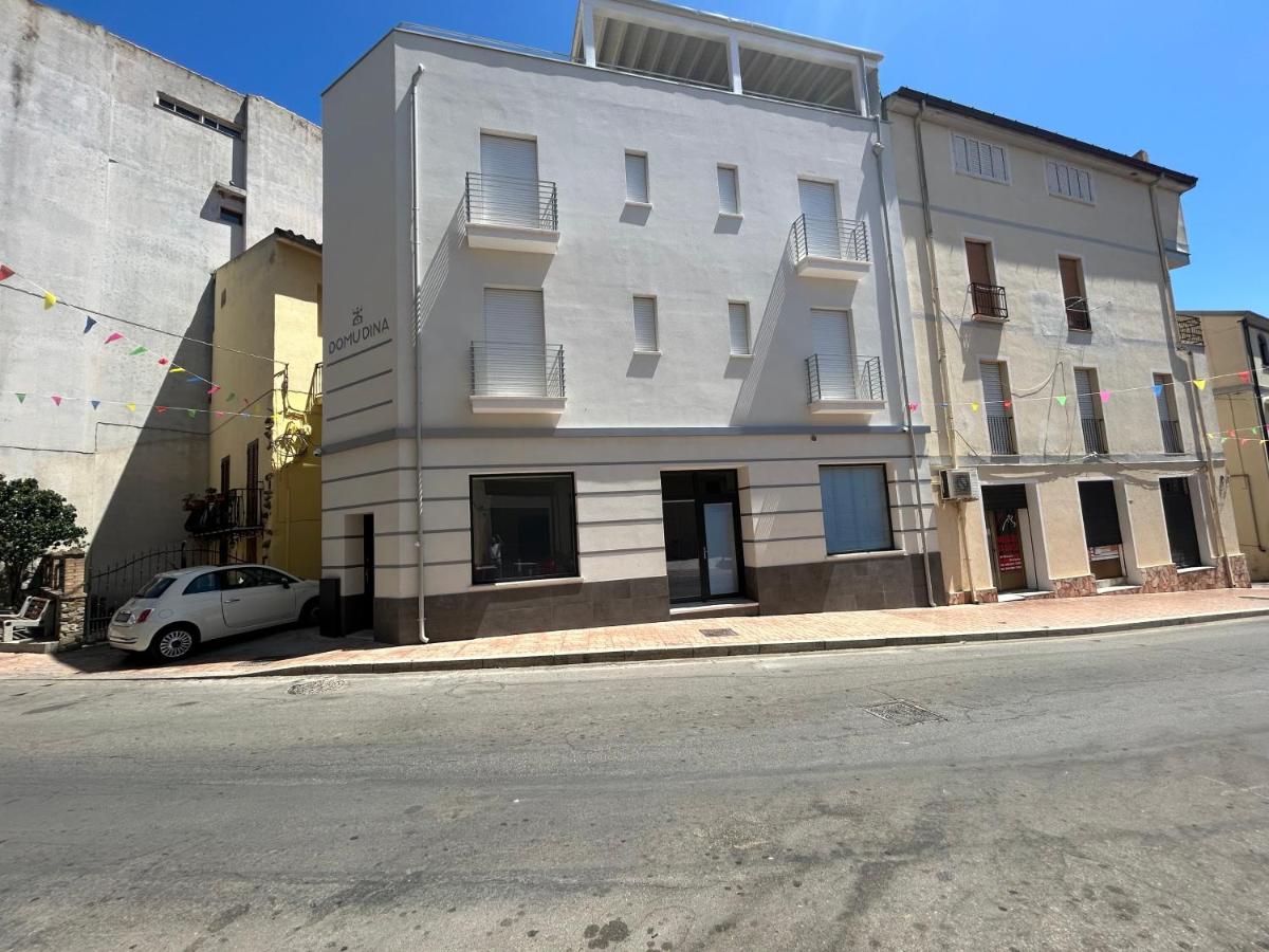 Domu Dina Affittacamere 4 - Bed and Breakfast Tertenia