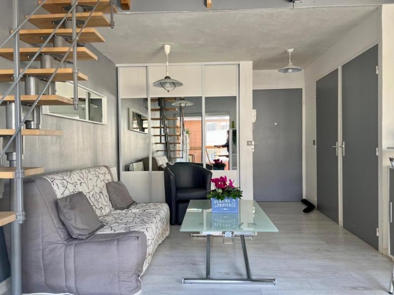 JOLI ET SPACIEUX STUDIO AVEC GARAGE AU BORD DE MER - B&B Fréjus
