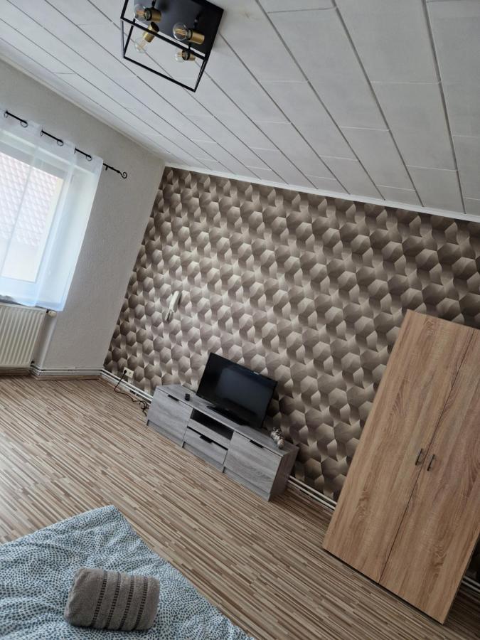 Ferienwohnung/Monteurunterkunft Leopolshall - Ferienwohnung Staßfurt
