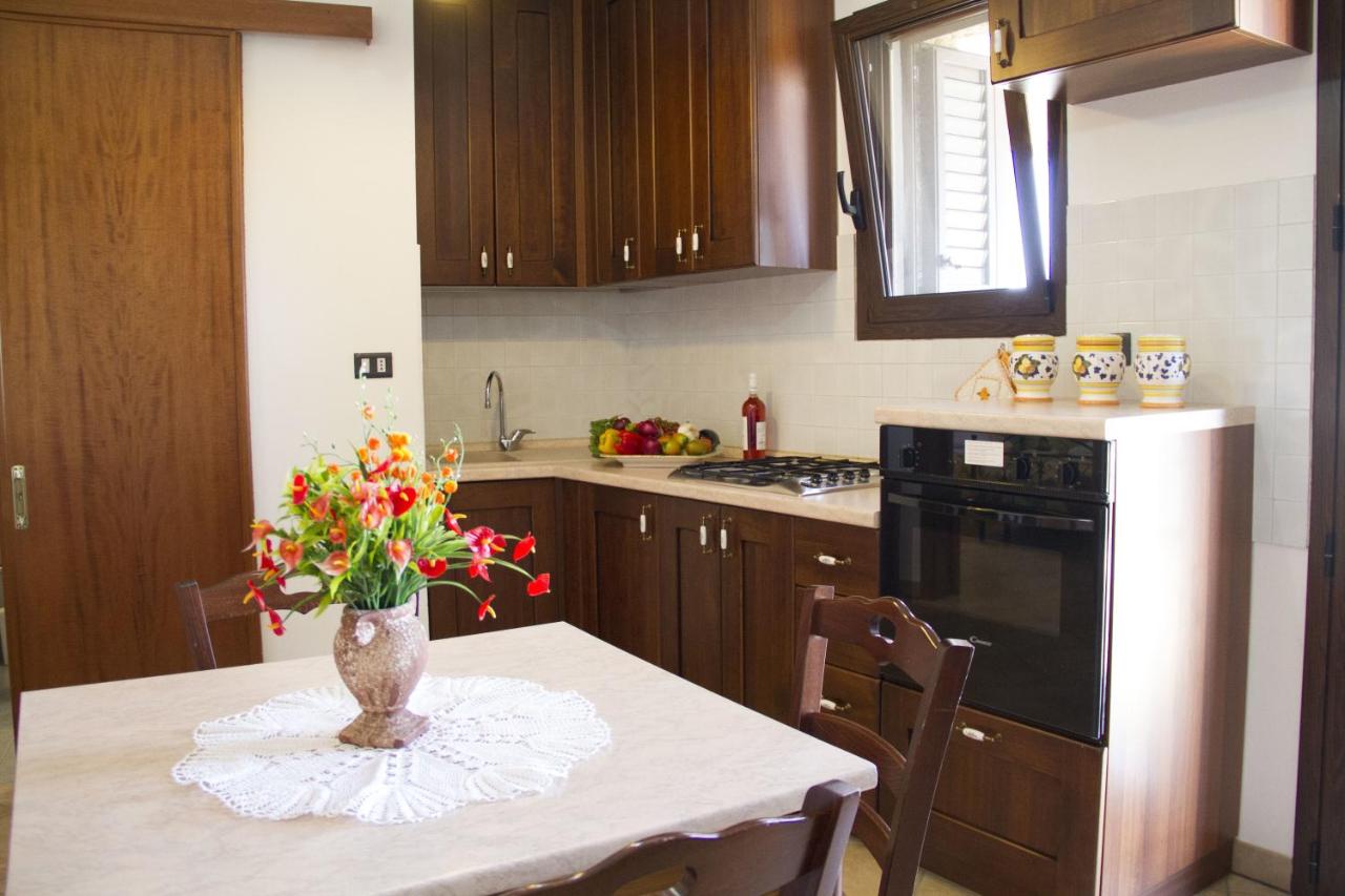 Two-Bedroom House (5 Adults) Mandorlo