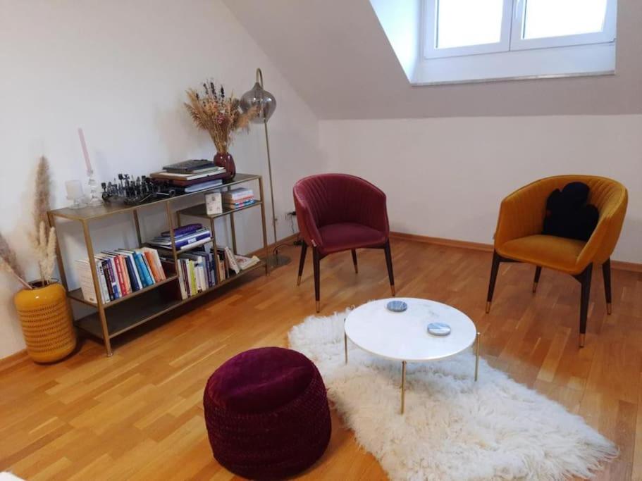 Charming home away: close to Dusseldorf Messe - Chambres d’hôtes