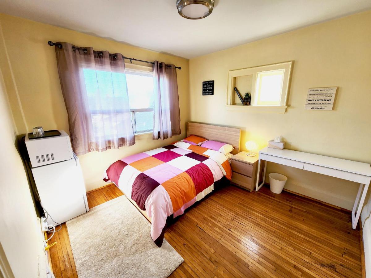 B&B Toronto - TORONTO Midtown Spot 3 - Bed and Breakfast Toronto