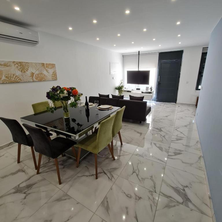 Kubata T1 - B&B Parede