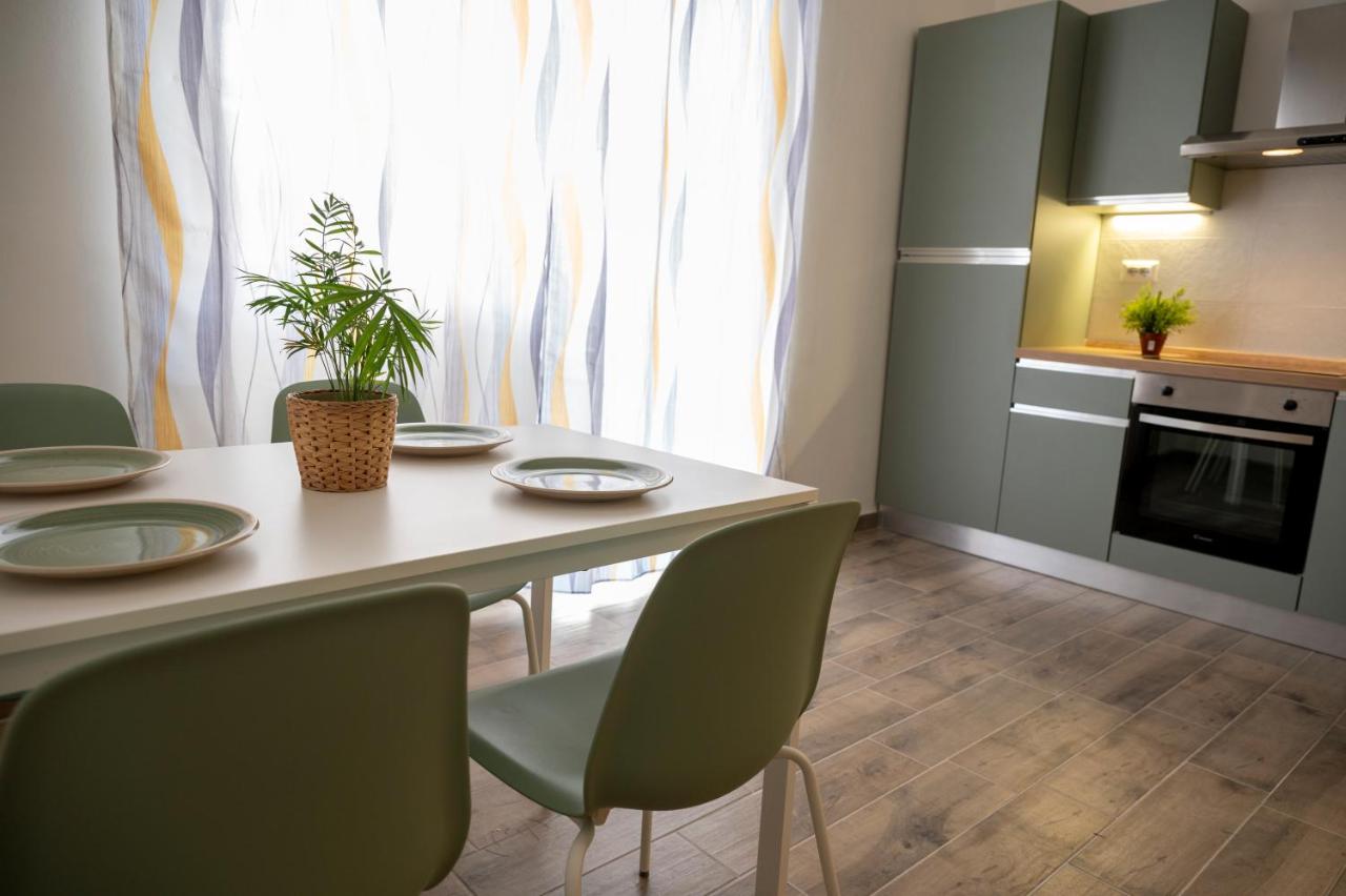 antica dogana apartments maestrale - B&B Terracina