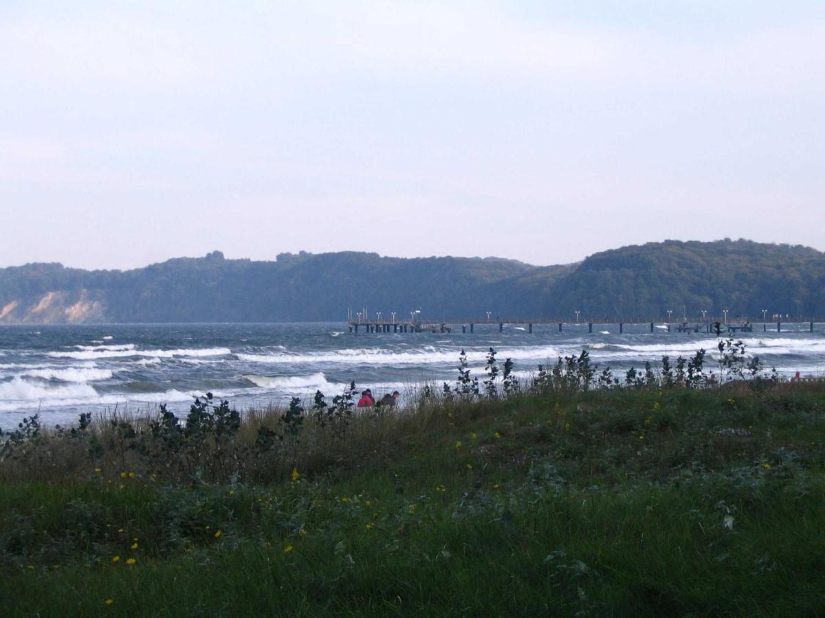 FeWo Bergen in Binz - stilvolle Unterkunft mit Parkplatz und Strandkorb, 200m zum Strand - Chambres d'hôtes Ostseebad Binz