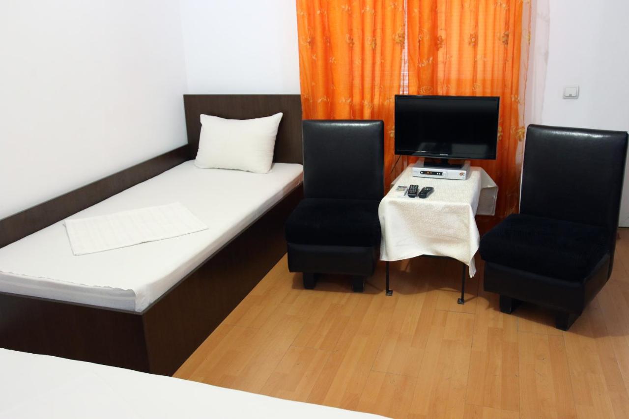 Habitación Doble con balcón (3 adultos)