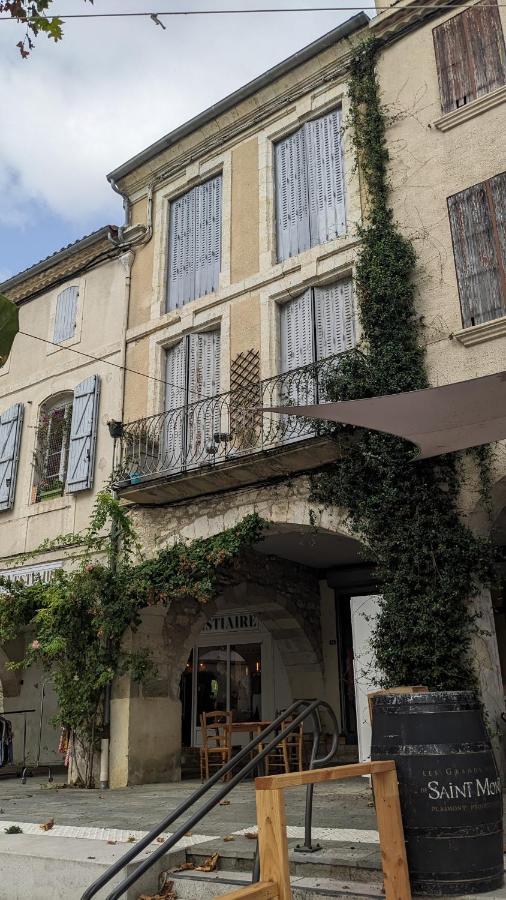 Au dessus des arcades - B&B Vic-Fezensac