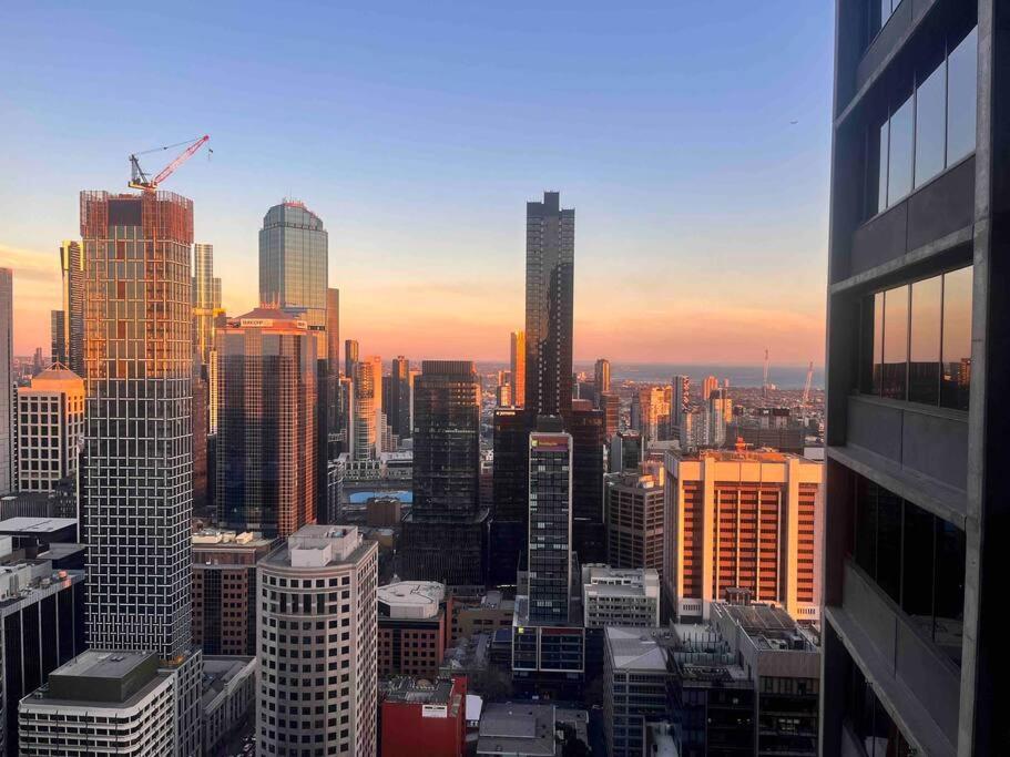 Southern Cross Skyline Free Tram Zone Close to All - B&B