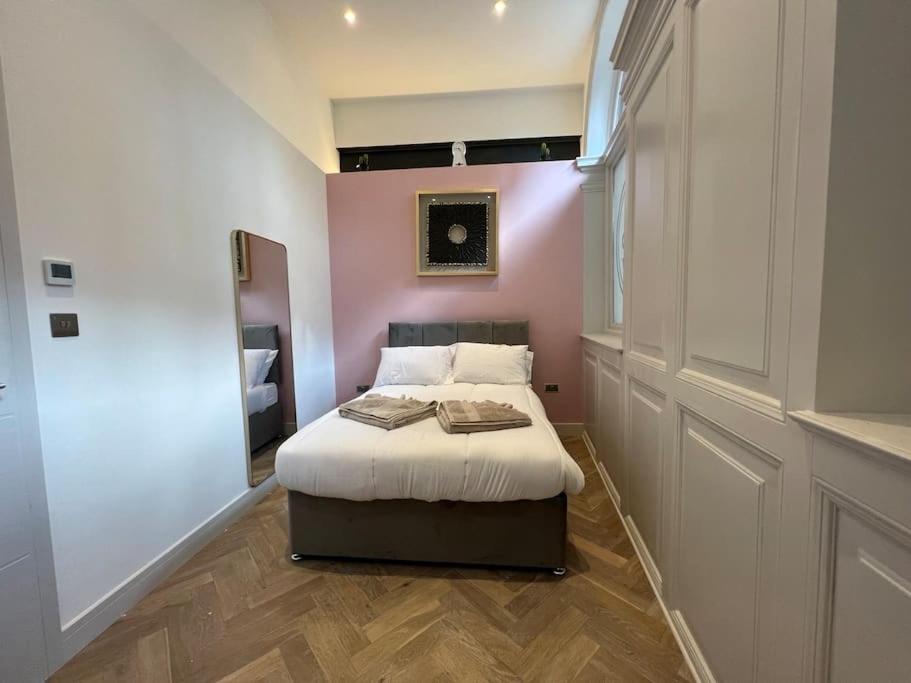 B&B Barrio de Ealing - Star London Uxbridge Road 2-Bed Haven - Bed and Breakfast Barrio de Ealing