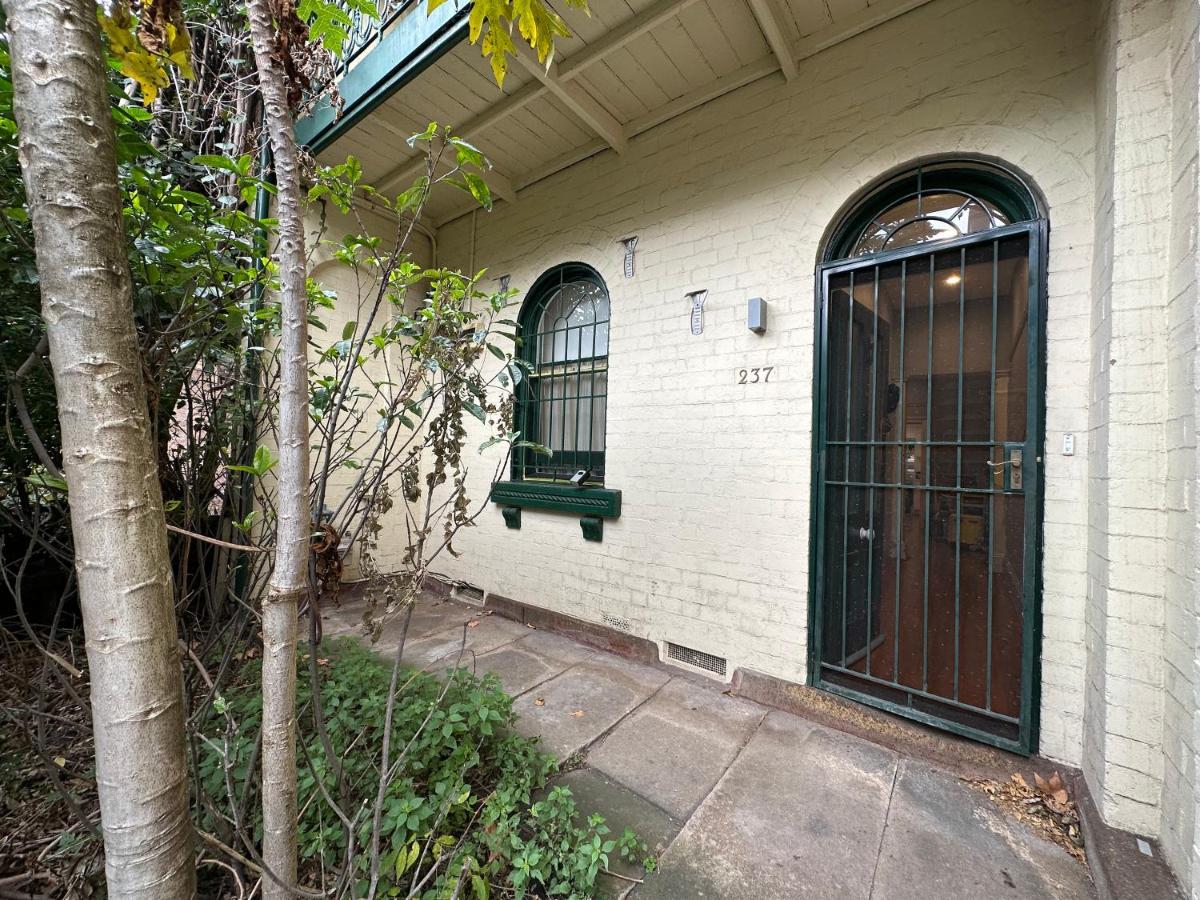 B&B Sydney - Ultimo Terrace Homestay - Bed and Breakfast Sydney