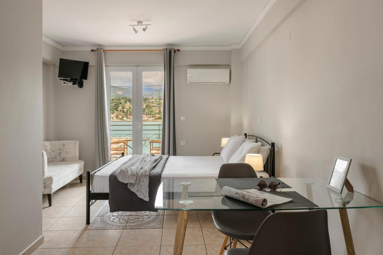 Deluxe Double Room with Balcony and Sea View
