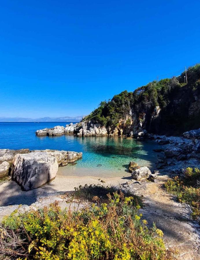 DVLNG 2 Bedroom & Dining Room Apartment - B&B Kassiopi