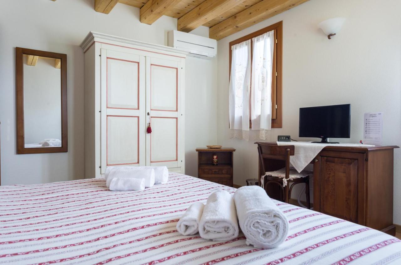 Comfort Tweepersoonskamer met Gedeelde Badkamer