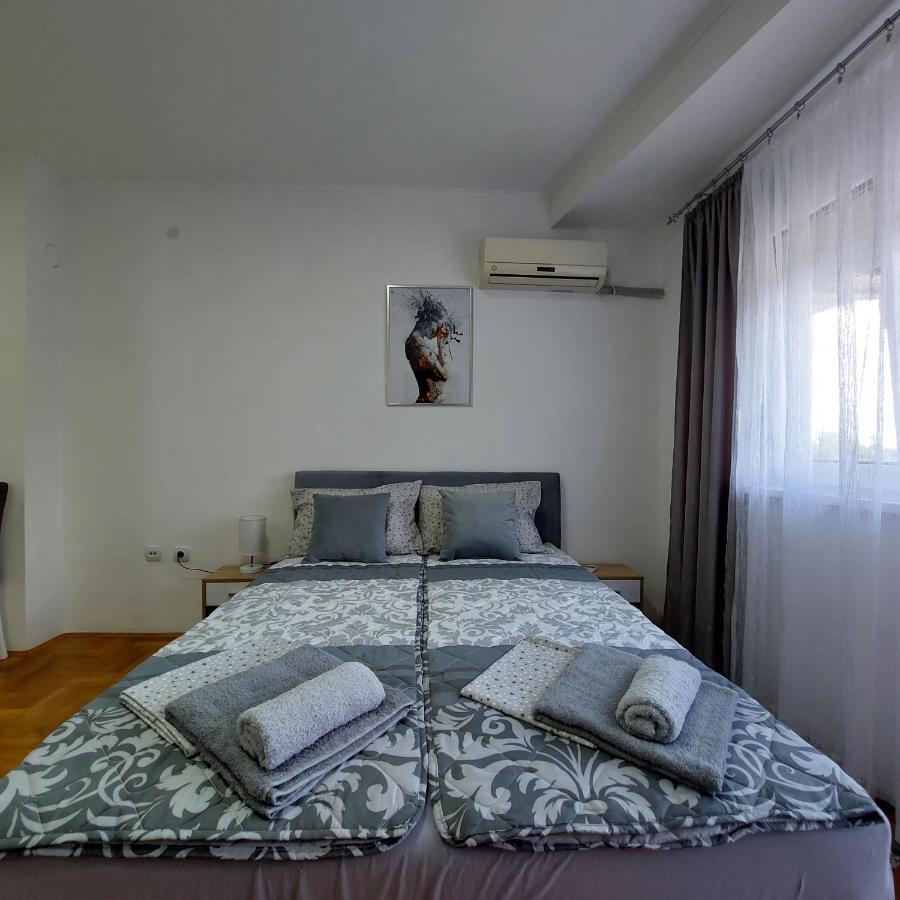 B&B Sremska Mitrovica - Apartman Tara - Bed and Breakfast Sremska Mitrovica