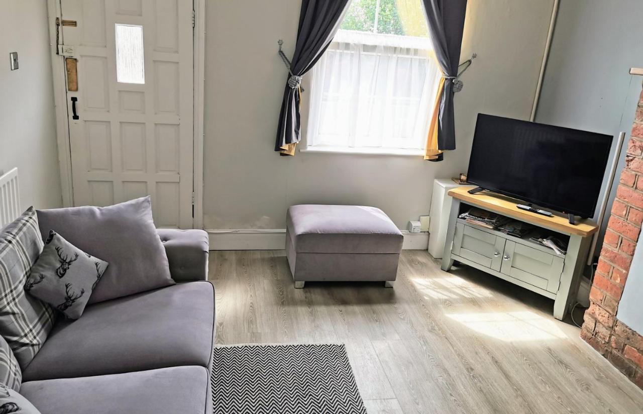 Wellington Beauty Telford - 4 long term n families sleep comfortably - B&B Wellington