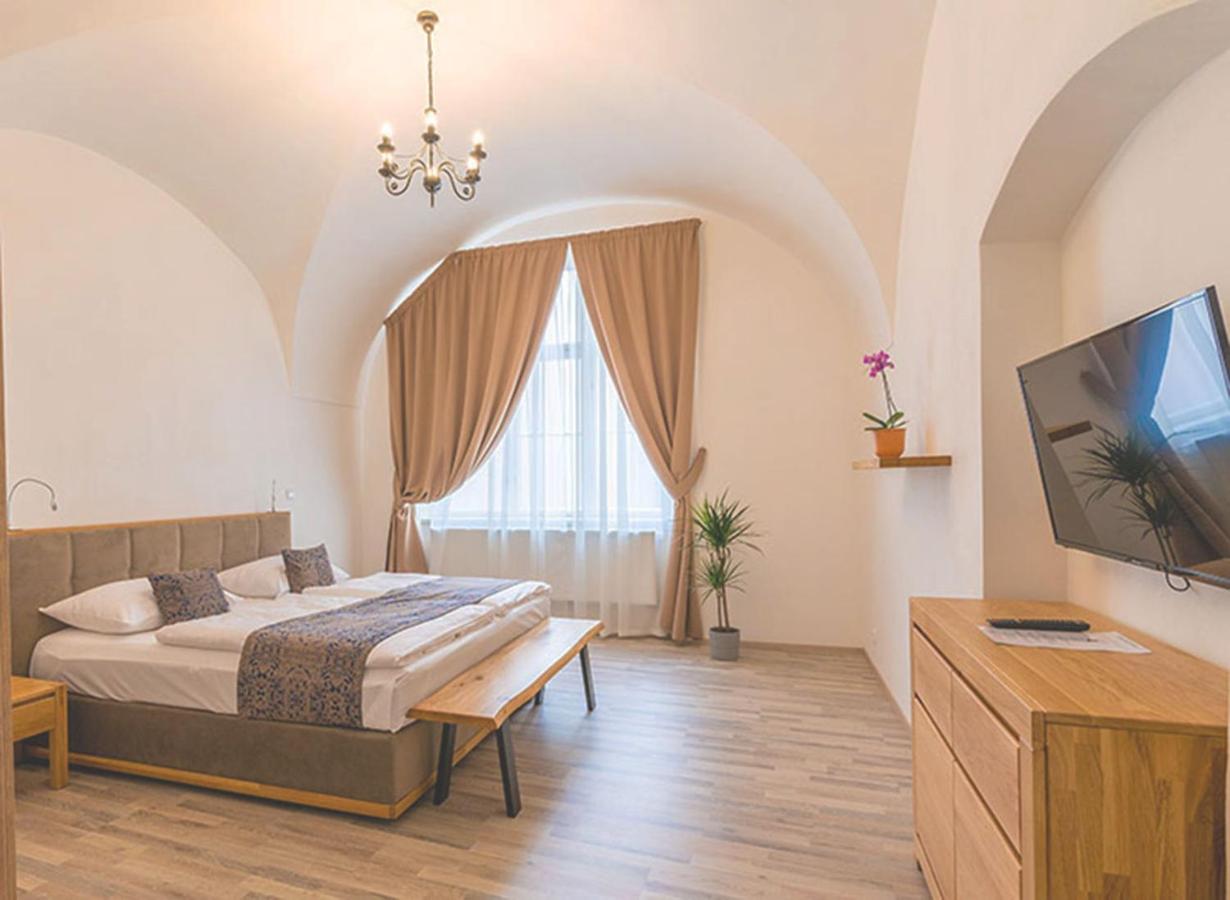 Hotel Karlova Prague - Mostecka 10 st Depandance - B&B Praga