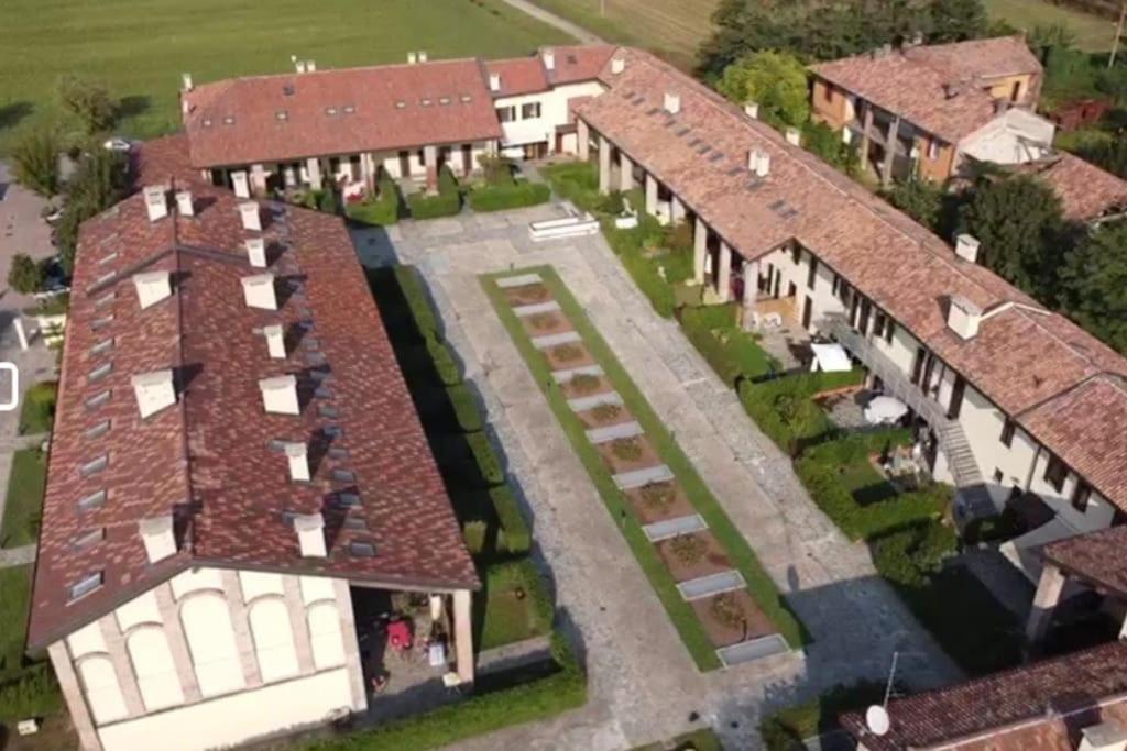 B&B Segrate - Accogliente appartamento in cascina lombarda - Bed and Breakfast Segrate