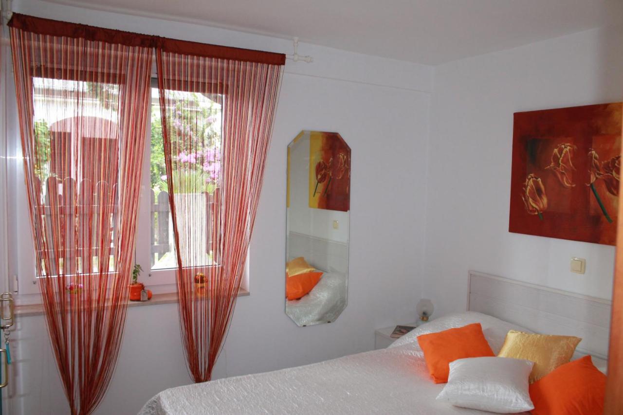 One-Bedroom Apartment with Terrace