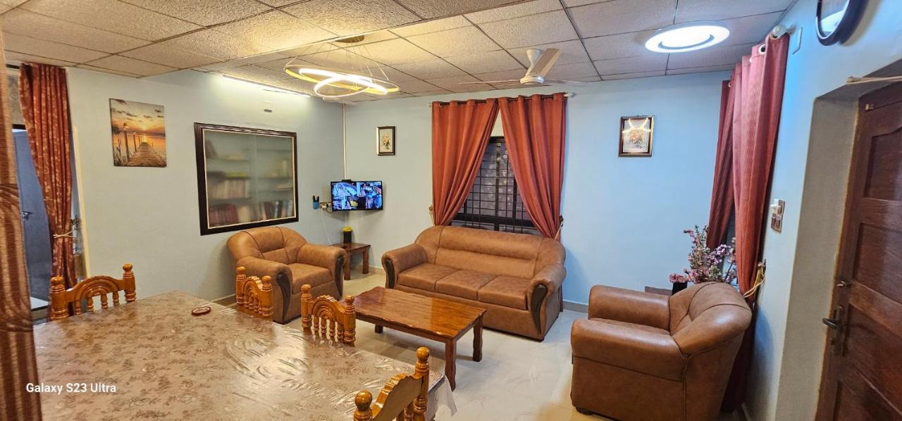 B&B Udupi - UDUPI HOMESTAY- White House 6 Br - Bed and Breakfast Udupi