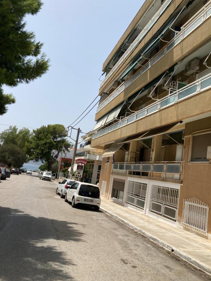 Anavyssos Palaia Fokeia Sea View Apartment Steps away from the beach - Bed and Breakfast