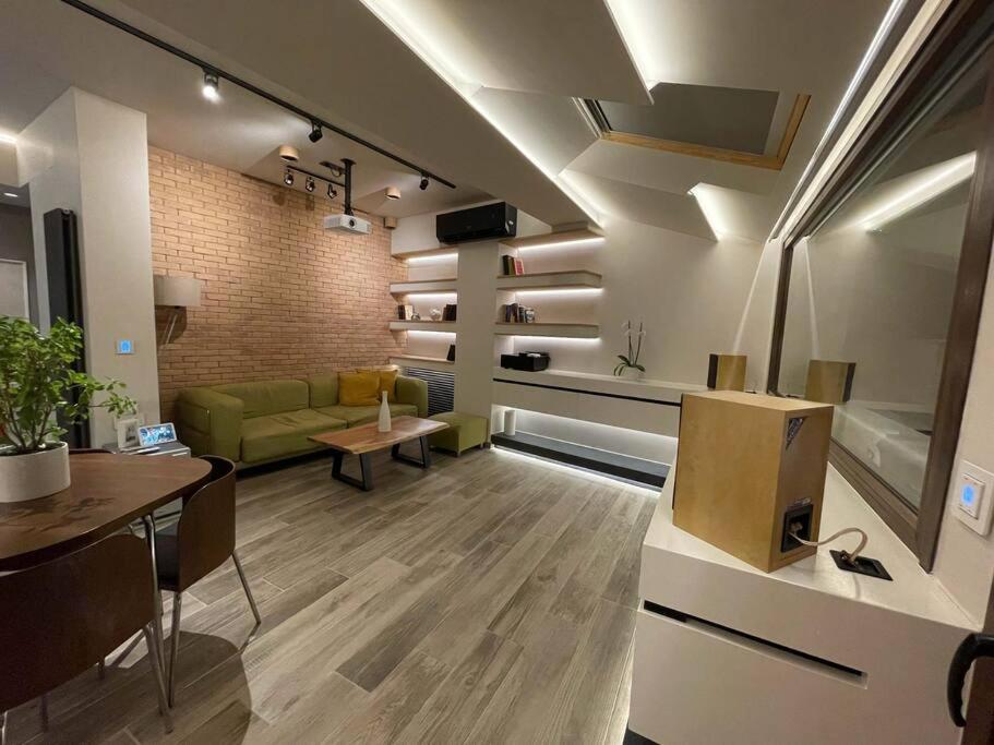 Acropolis Lux Apartment - B&B Atenas