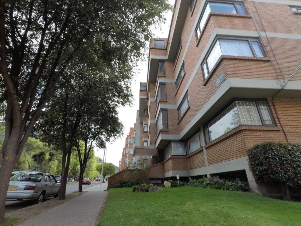 Habitación 2 en sector exclusivo Usaquen - Ferienwohnung
