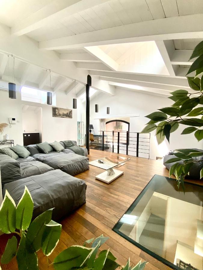 Luxury industrial apt vicino al centro con garage - Ferienwohnung Brescia