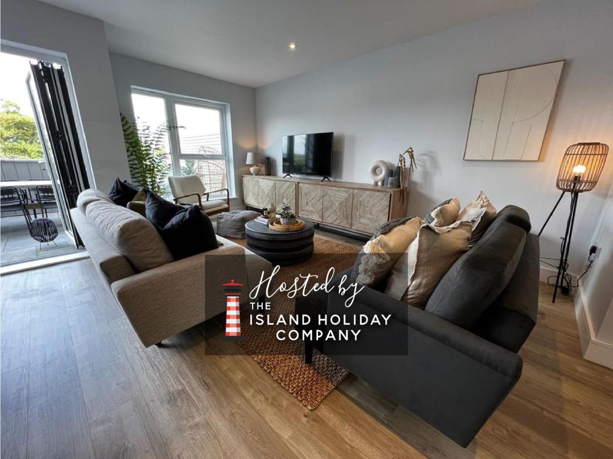 6 Breakwaters - B&B Sandown