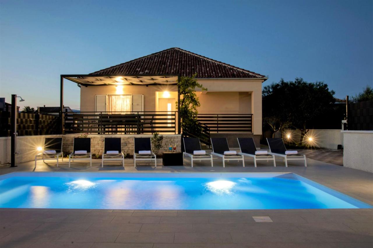SUNRISE RESIDENCE - Chambres d’hôtes Privlaka