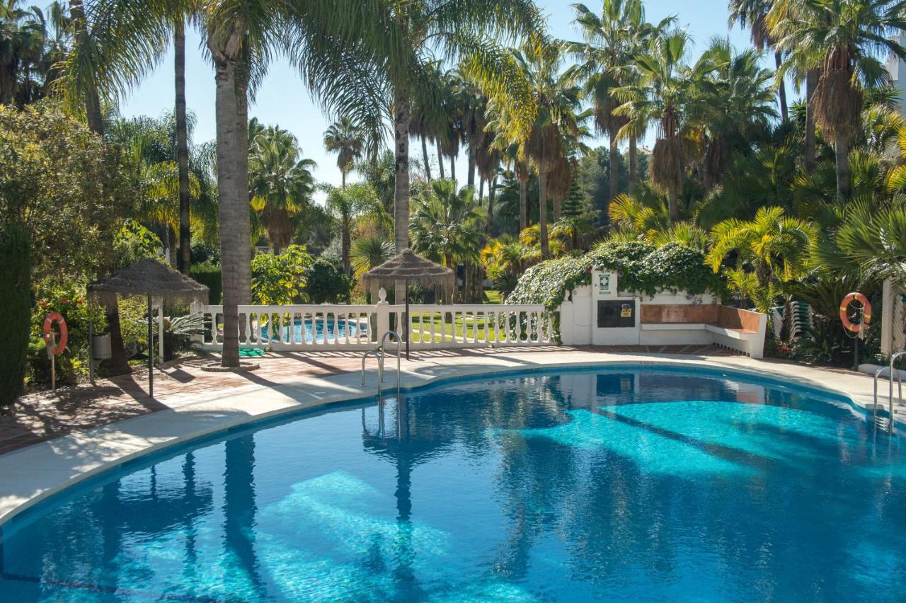 Casablanca 50 Oasis Properties - Bed and Breakfast Nerja