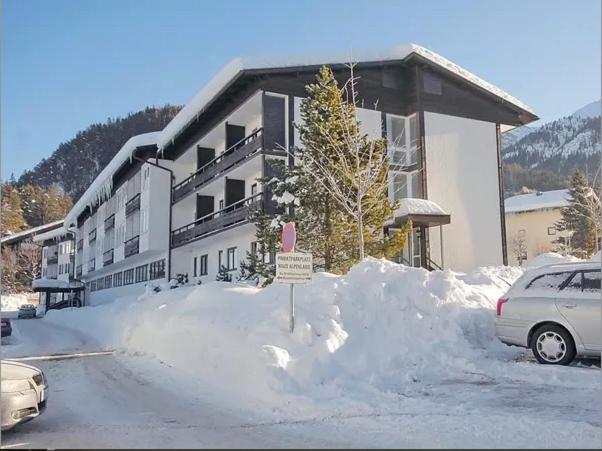 Alpenstadel mit Hallenbad und Sauna by MoniCare - B&B Seefeld in Tirol