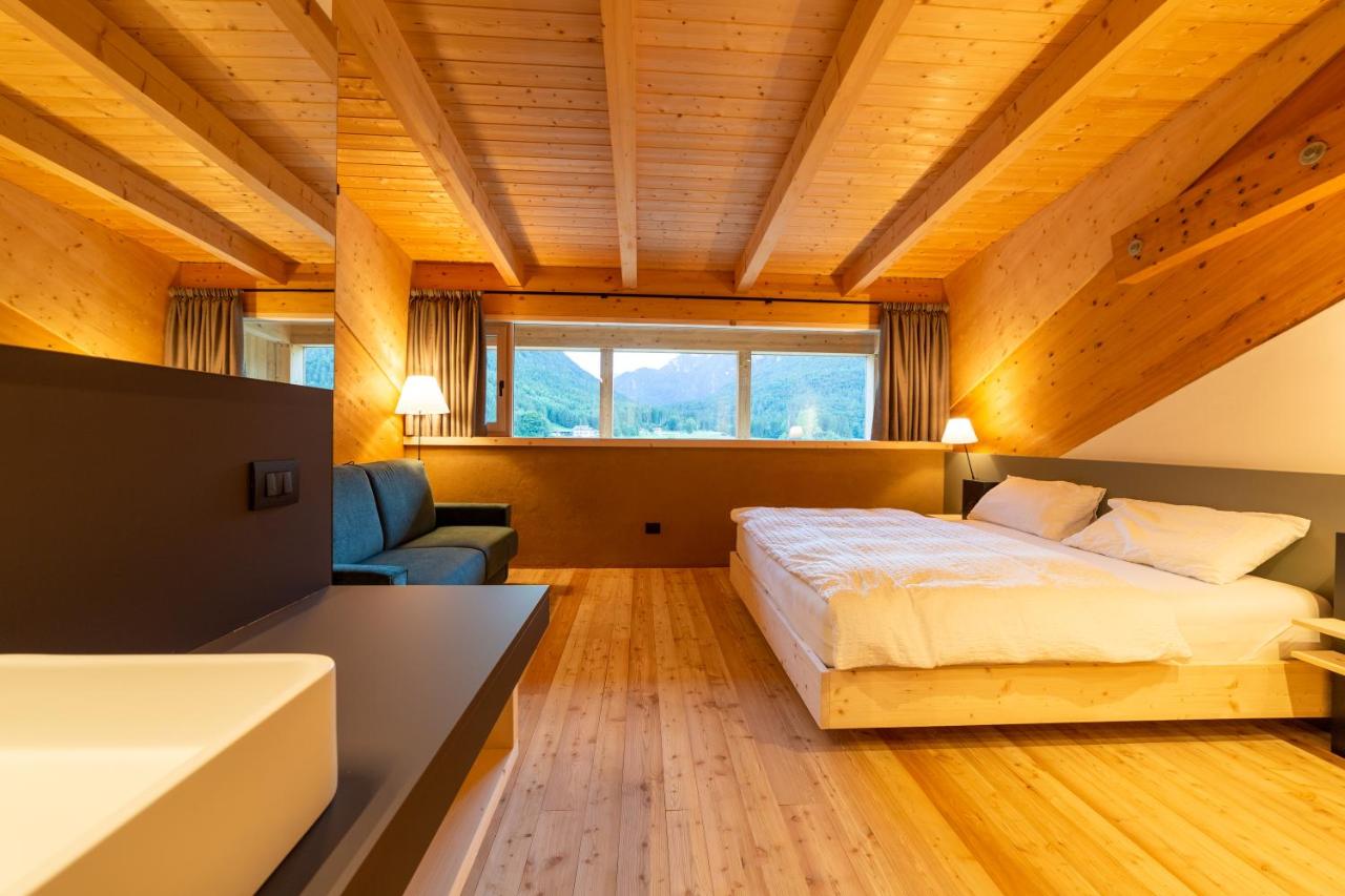 Superior Large Double Room with Mountain View