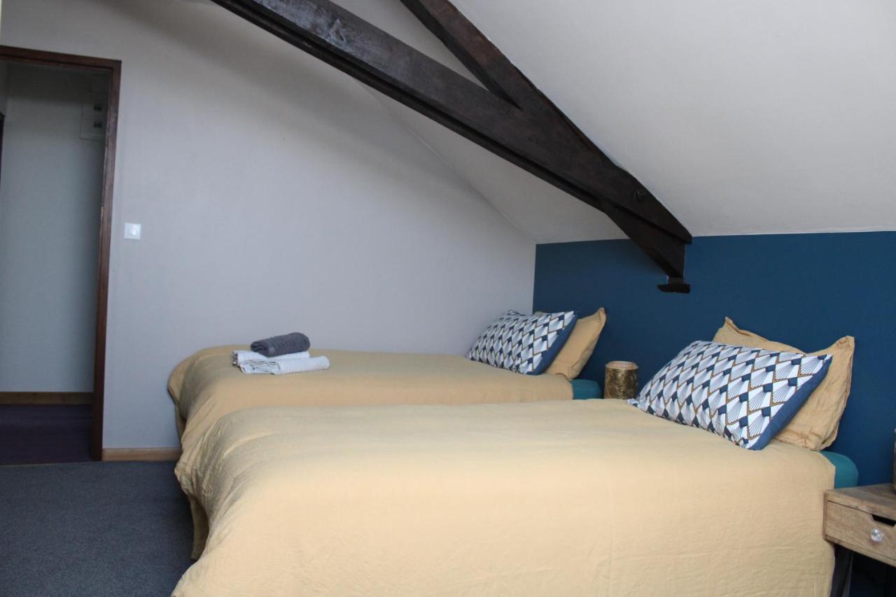 Camera Doppia con Letti Singoli con Doccia