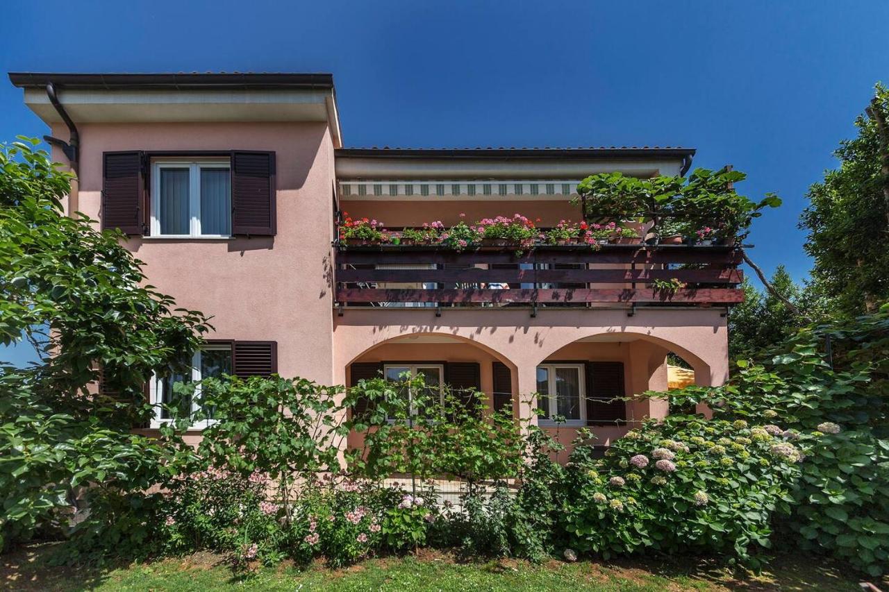 Seaside Villa - App 2 - B&B Banjole