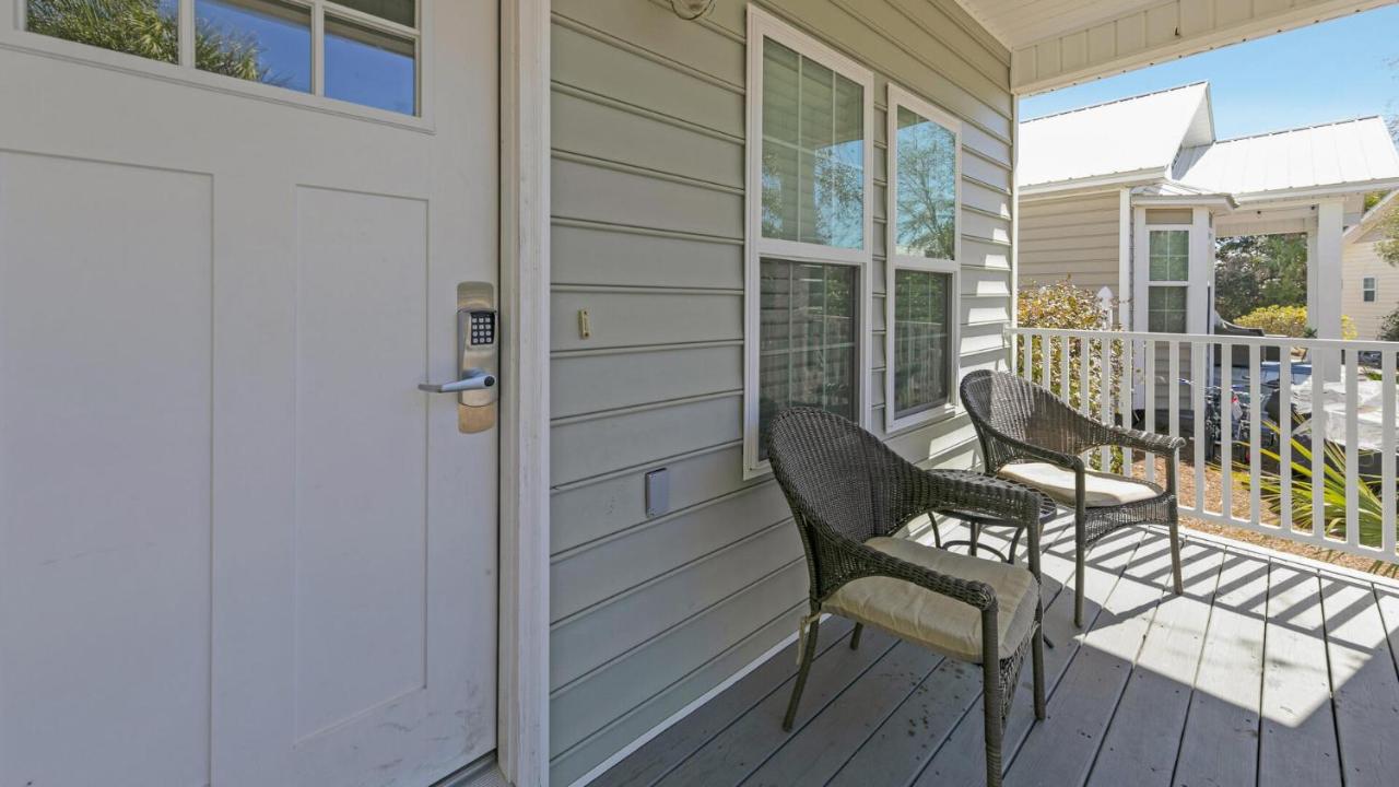 Pelican House - Newly remodeled, professionally decorated, only about 1 mile to Seaside! - B&B Santa Rosa Beach